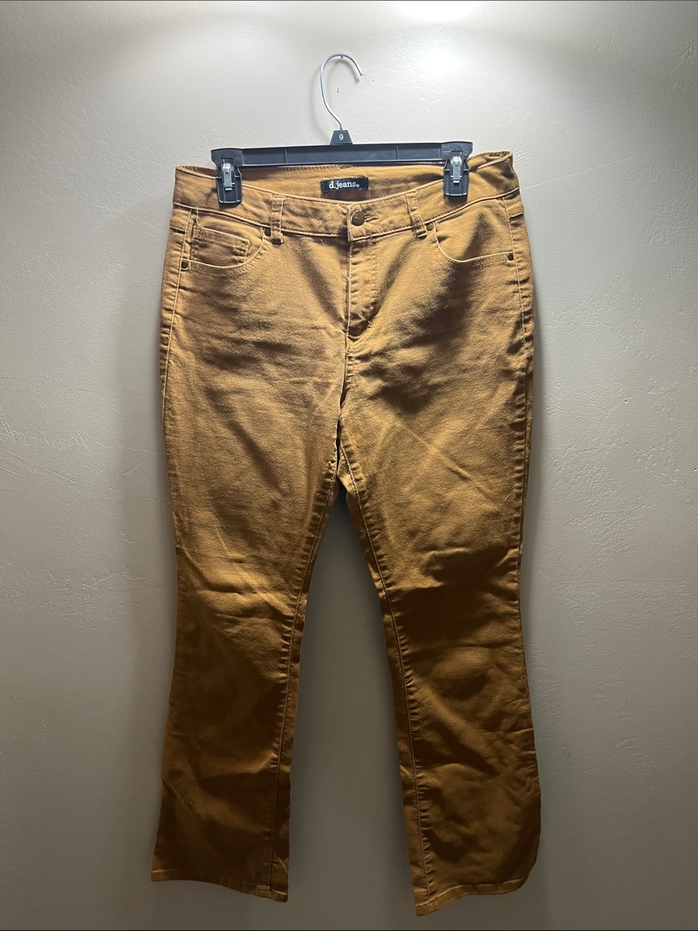 d. jeans Bootcut Jeans in Mustard Brown